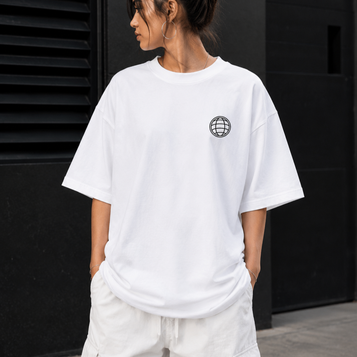 Playera Oversize Blanca "Love Is Forever" – KEYZAM